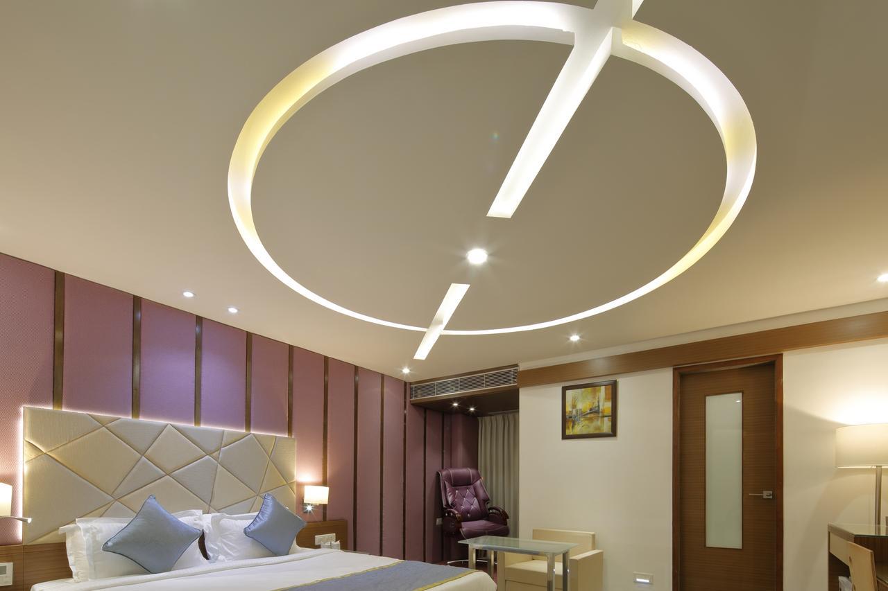 Hotel Pragati The Grand Ahmedabad Exterior photo