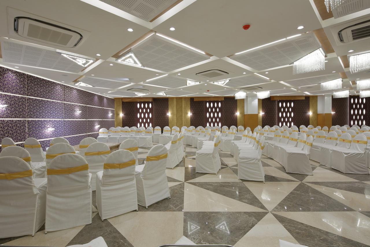 Hotel Pragati The Grand Ahmedabad Exterior photo