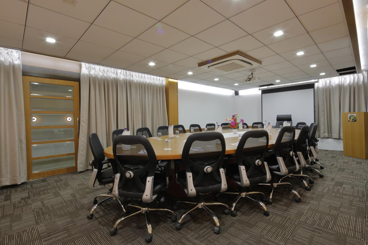 Hotel Pragati The Grand Ahmedabad Exterior photo