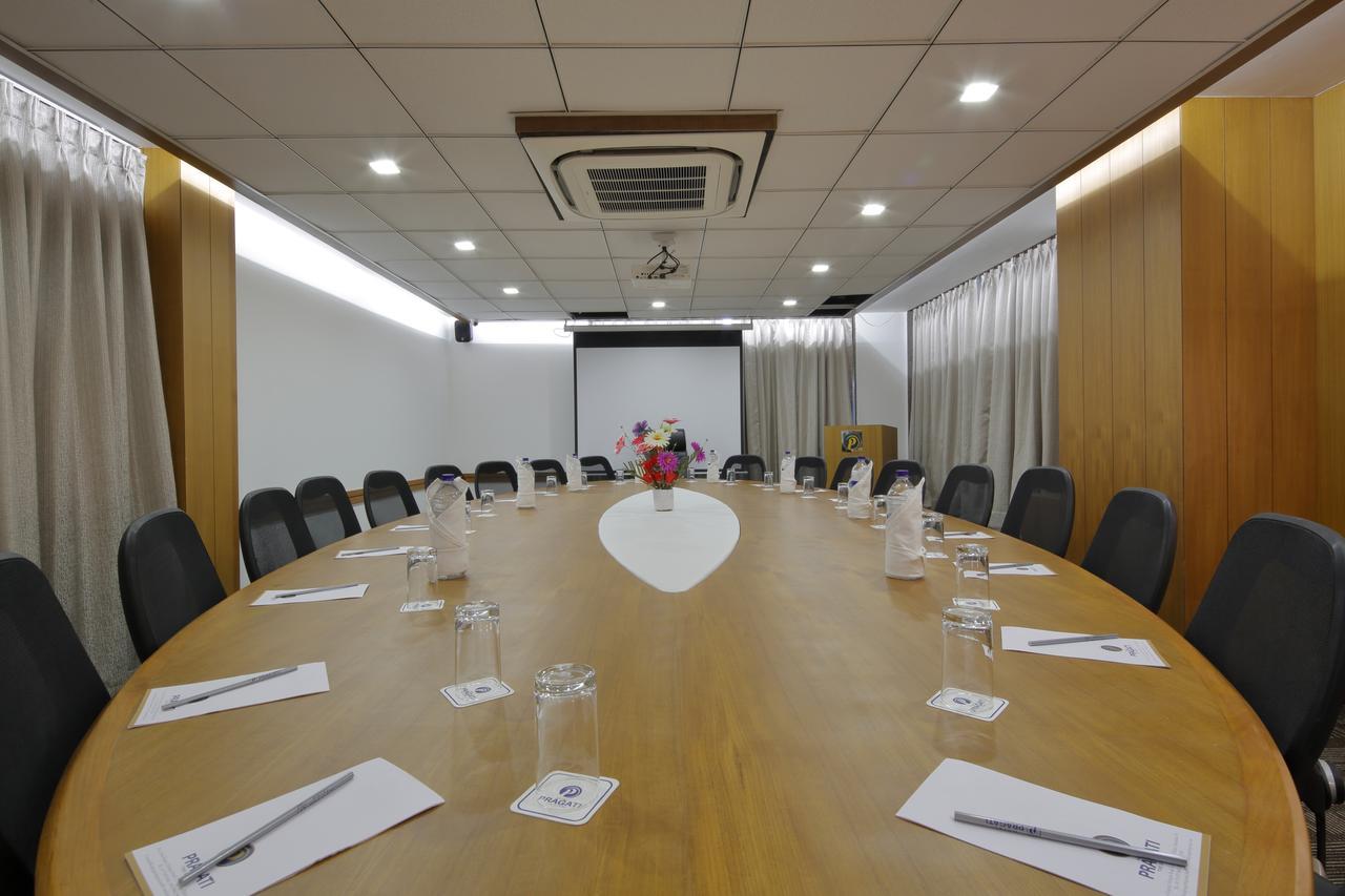 Hotel Pragati The Grand Ahmedabad Exterior photo