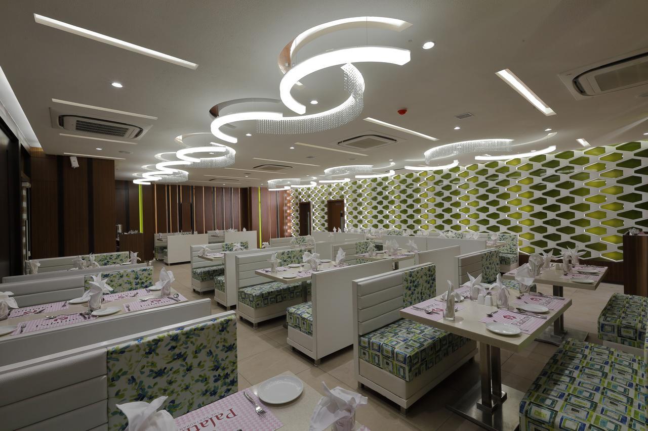 Hotel Pragati The Grand Ahmedabad Exterior photo