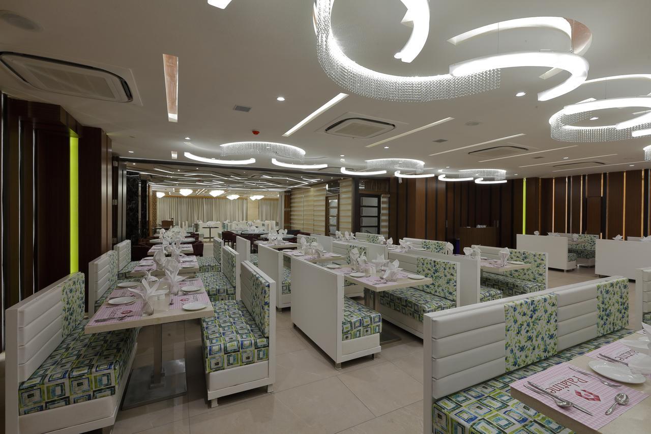 Hotel Pragati The Grand Ahmedabad Exterior photo