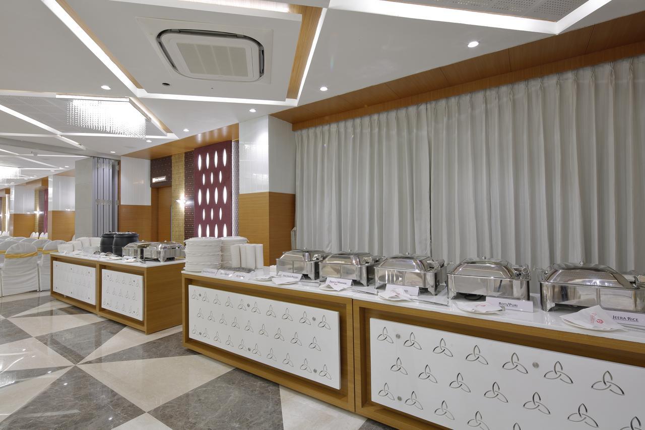 Hotel Pragati The Grand Ahmedabad Exterior photo