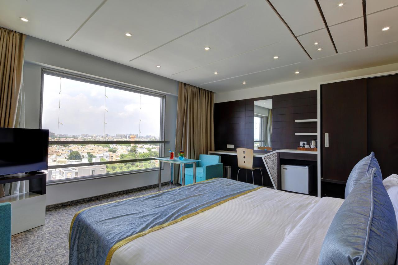 Hotel Pragati The Grand Ahmedabad Exterior photo