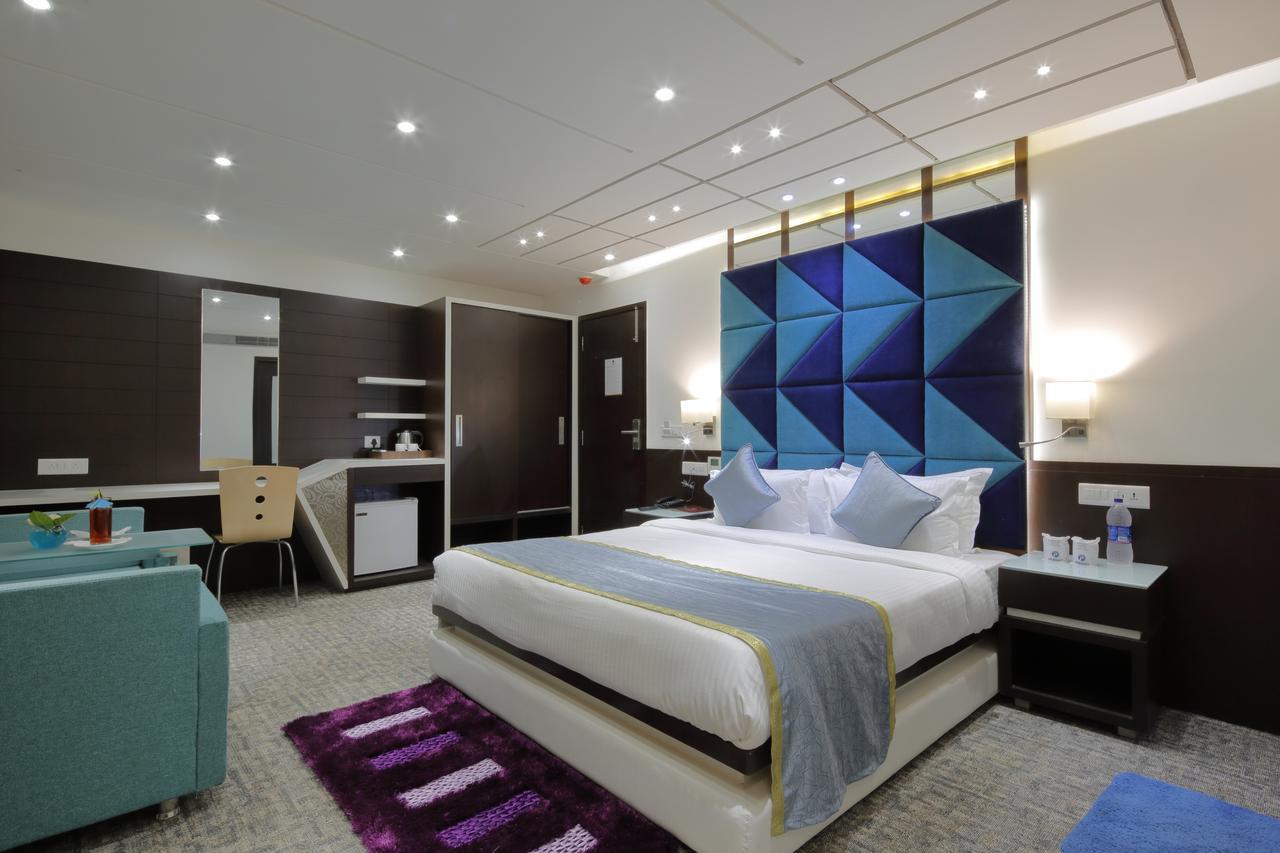 Hotel Pragati The Grand Ahmedabad Exterior photo